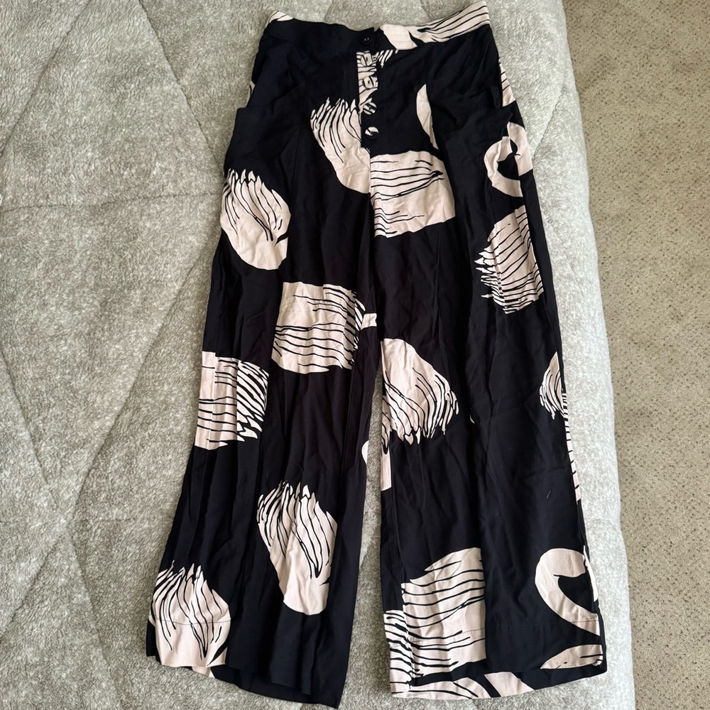 Odell Pants Size Medium